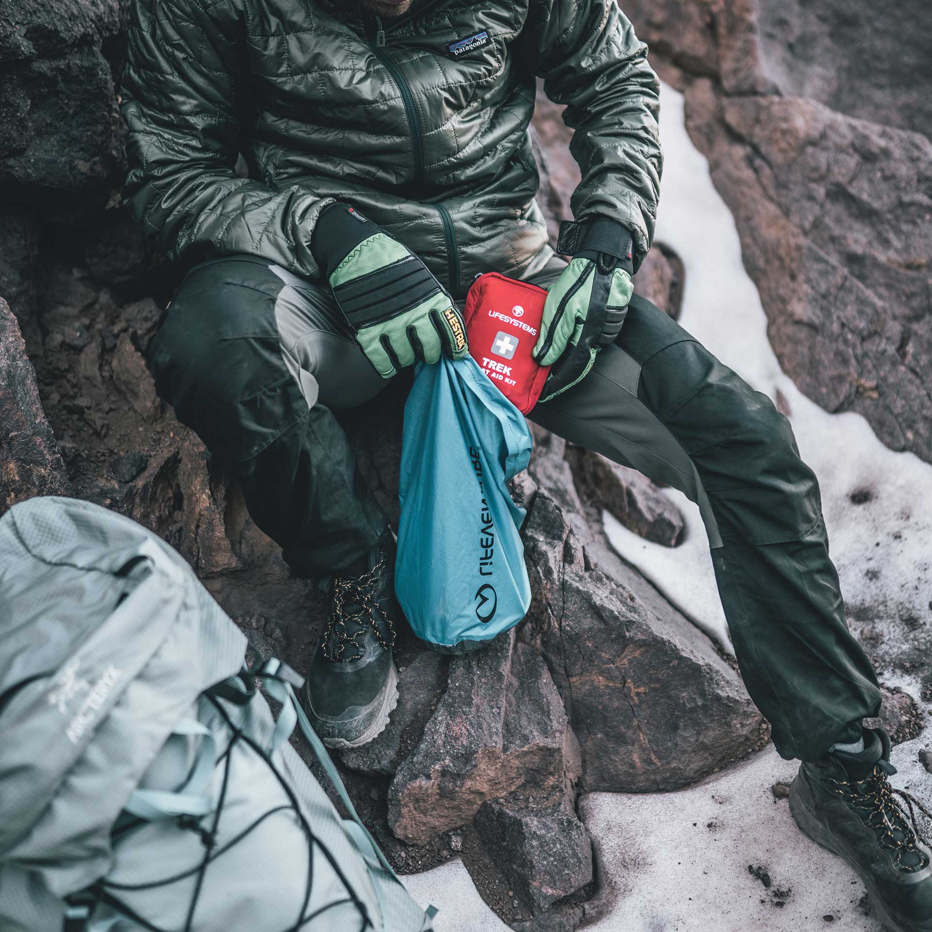 Trek First Aid Kit - variant[Red]