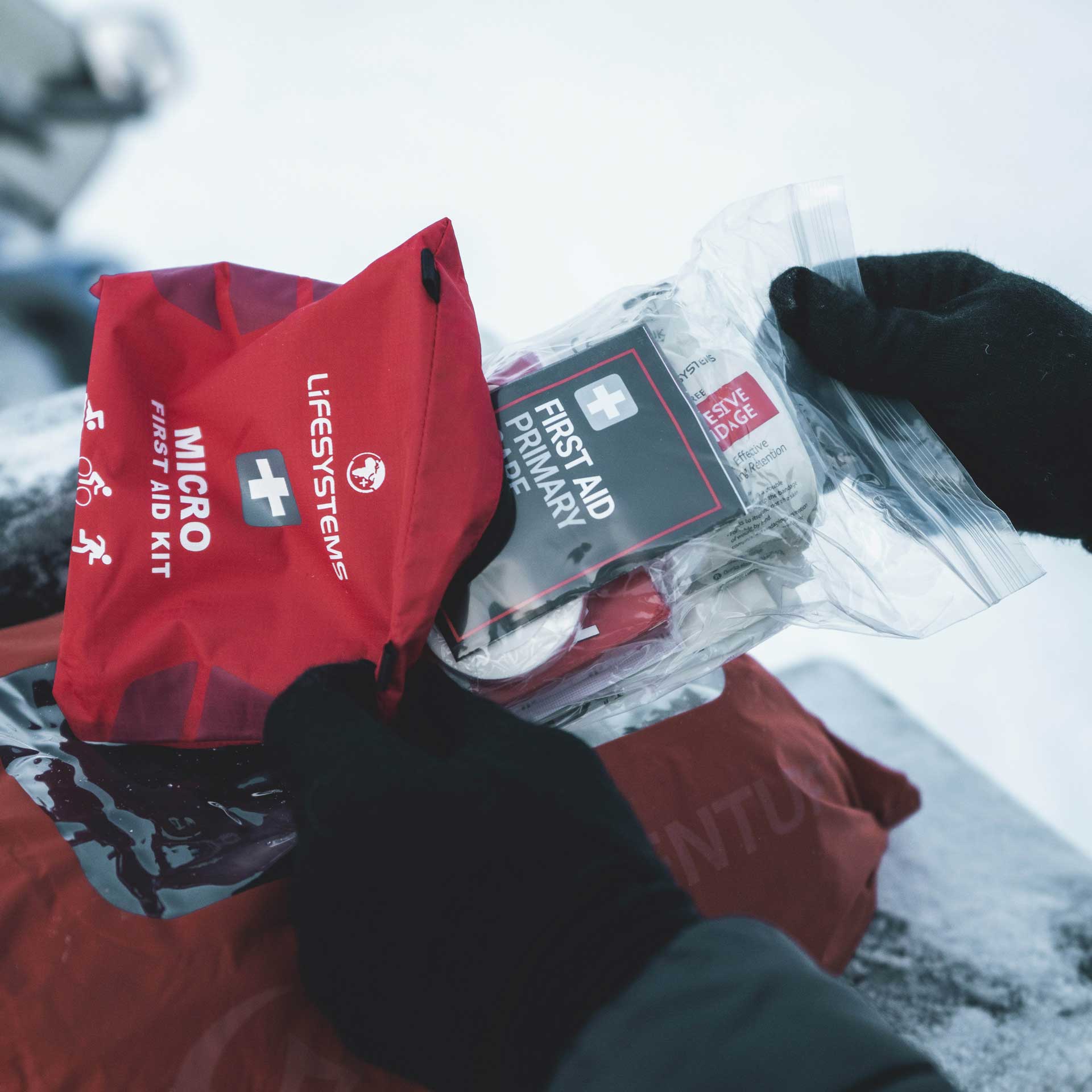 ight & Dry Micro First Aid Kit (UK Kit)