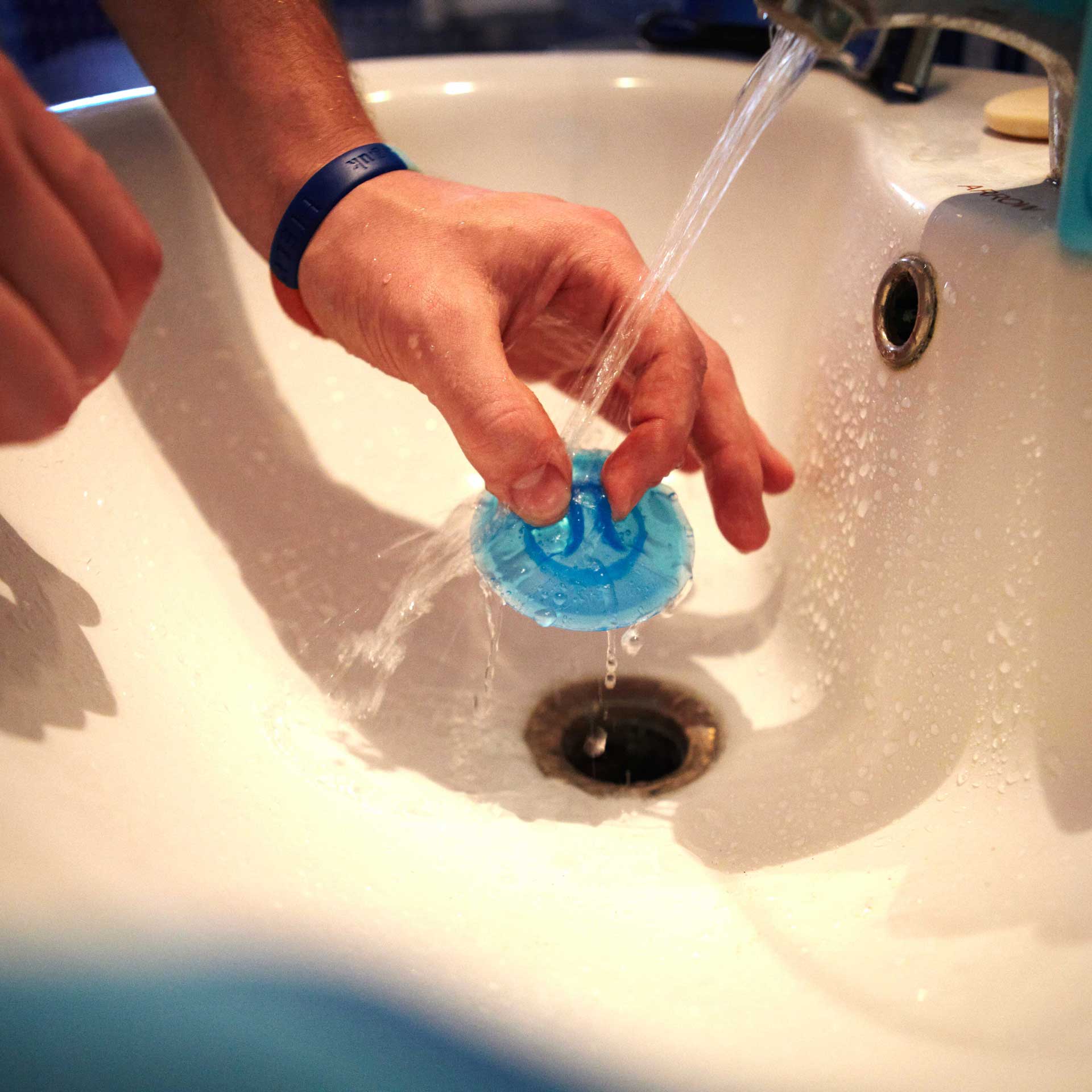 Travel Sink and Bath Plug