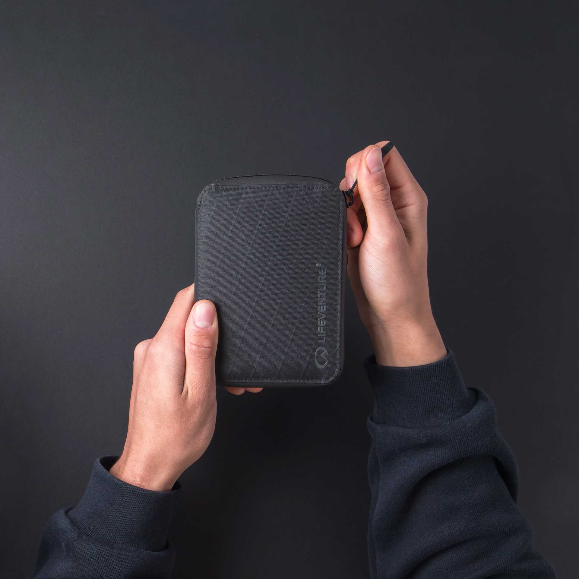 X-Pac RFiD Mini Travel Wallet | RFiD Travel Wallet | Lifesystems EU